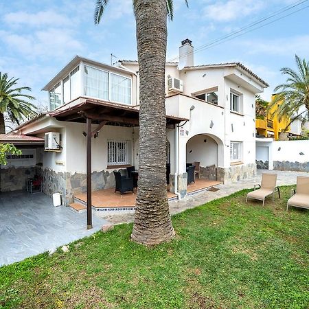 Global Maria - Villa With Bbq In Камбрілс Екстер'єр фото