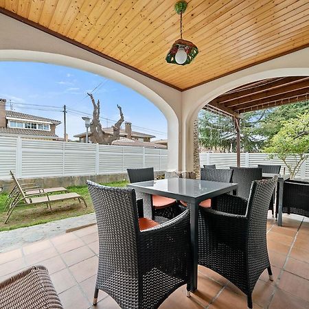 Global Maria - Villa With Bbq In Камбрілс Екстер'єр фото